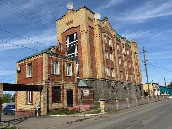 Офис с гаражом и парковкой, центр